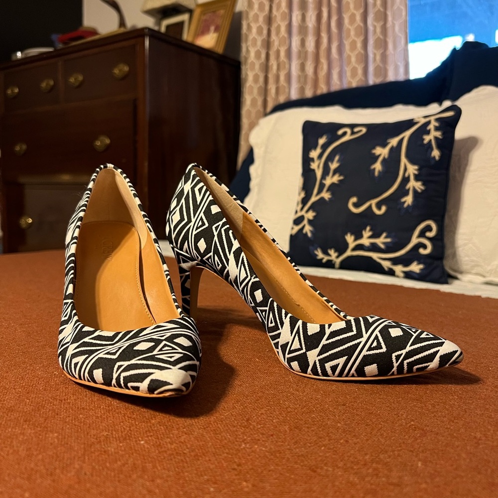 J. Crew Elsie Pumps in Black and White Aztec Ikat Diamond Pattern Size 6